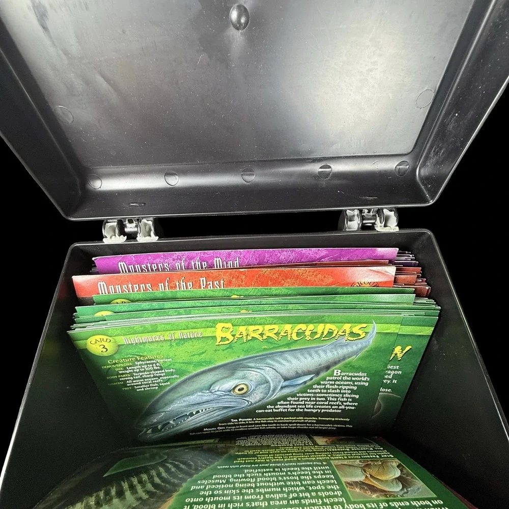 Weird N Wild Creatures Card Lot w/Storage Case 232 Trading Cards & 299 Big Cards
